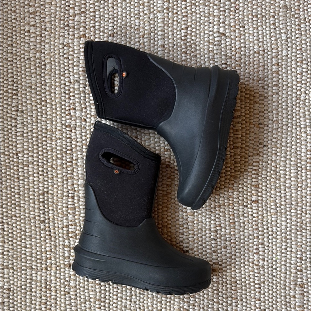 Bogs size 4